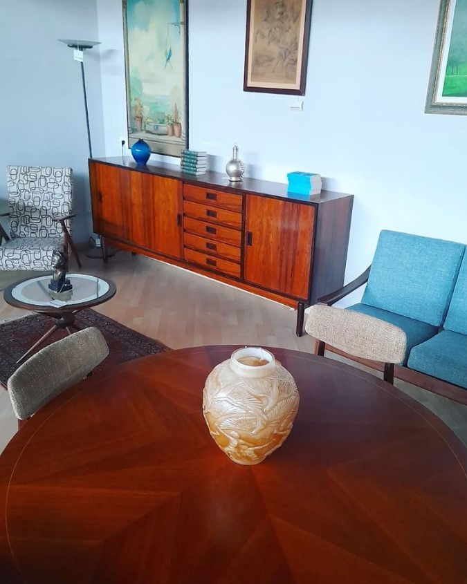 Di Mano in Mano Negozio Cambiago Modernariato e design