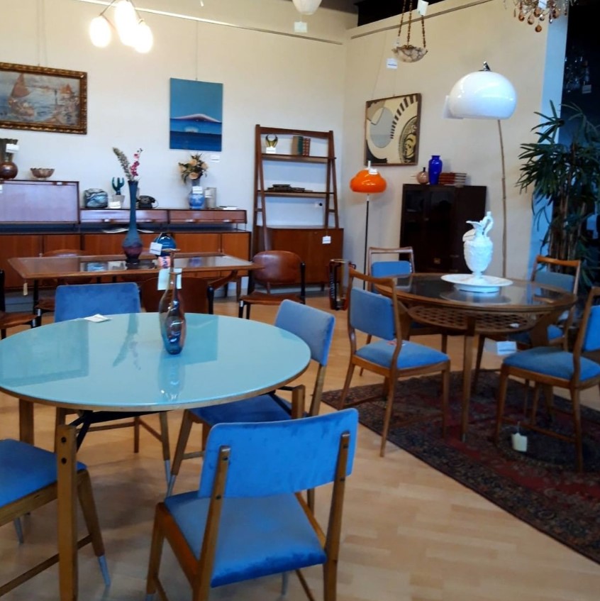 Di Mano in Mano Negozio Cambiago Modernariato e design