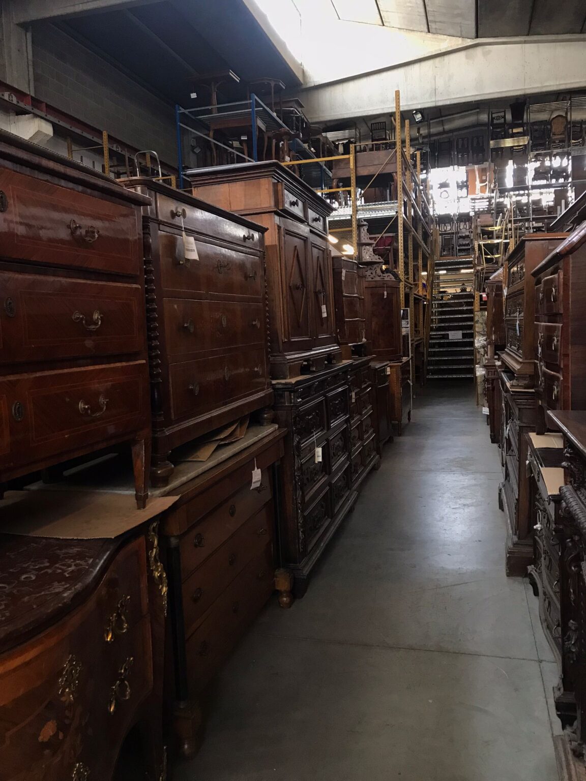 Di Mano in Mano Magazzini Cambiago Antiquariato