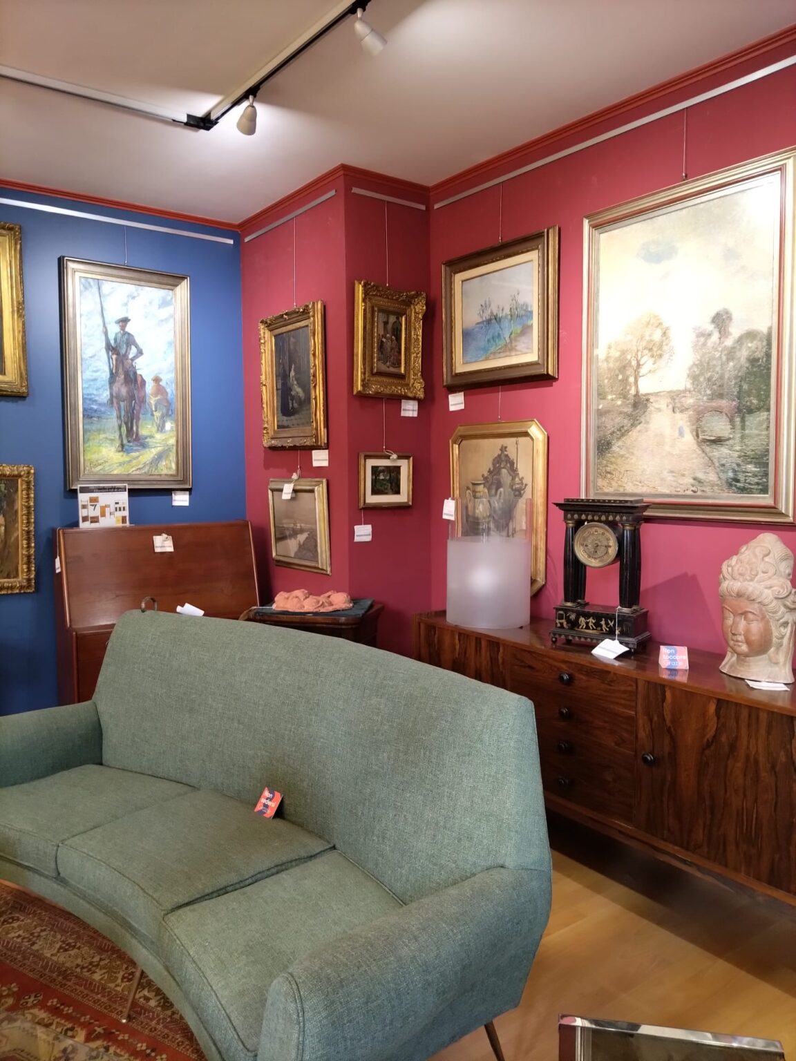 Di Mano in Mano Negozio Milano Modernariato